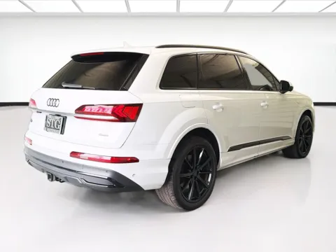 More photos of 2021 Audi Q7 55 Premium Plus quattro at STG Montclair, CA