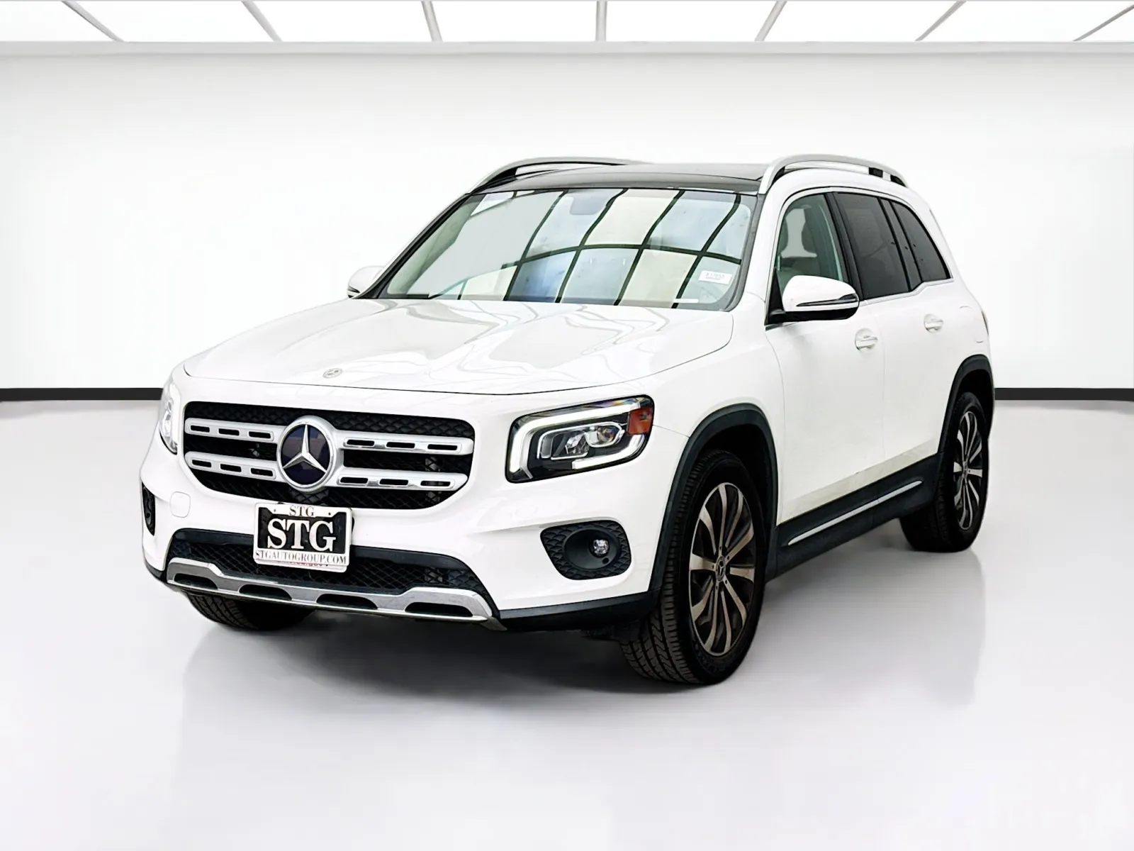 White 2021 Mercedes-Benz GLB 250 for sale in Montclair, CA