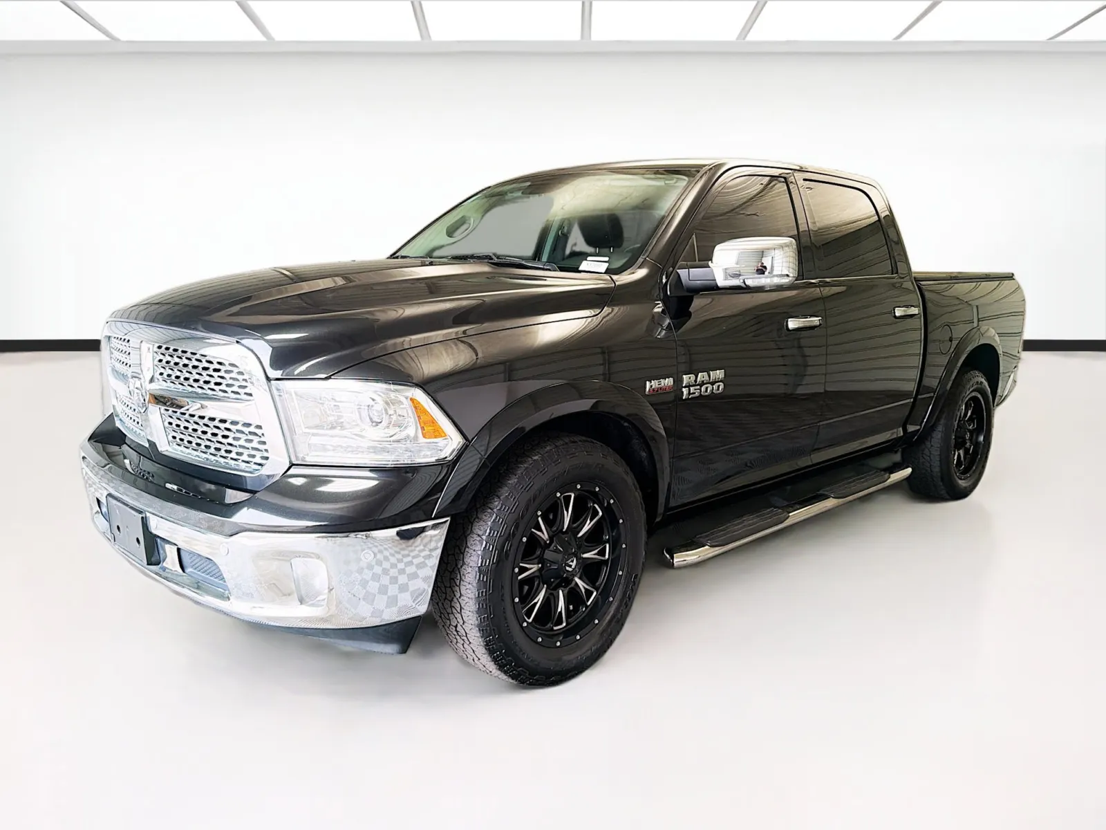 Black 2017 Ram 1500 Laramie for sale in Montclair, CA
