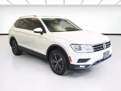 Another view of 2019 Volkswagen Tiguan 2.0T SEL for sale in Montclair, CA at STG Montclair