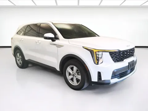 Another view of 2025 Kia Sorento LX for sale in Montclair, CA at STG Montclair