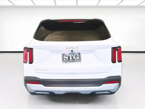 More photos of 2025 Kia Sorento LX at STG Montclair, CA