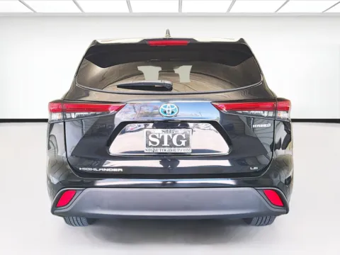 More photos of 2023 Toyota Highlander Hybrid LE at STG Montclair, CA