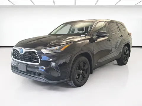 Black 2023 Toyota Highlander Hybrid LE for sale in Montclair, CA