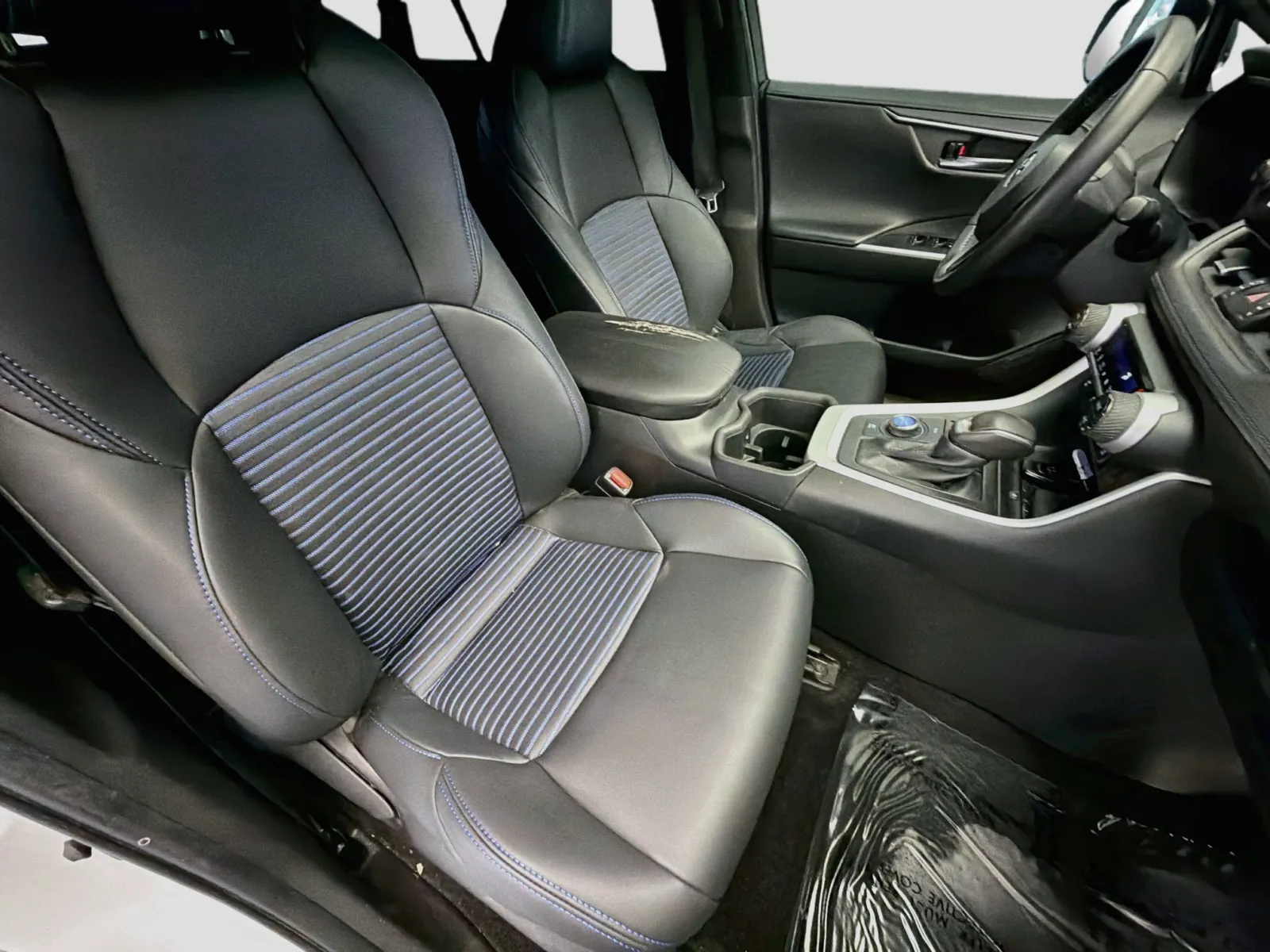 Toyota RAV4 photo 15