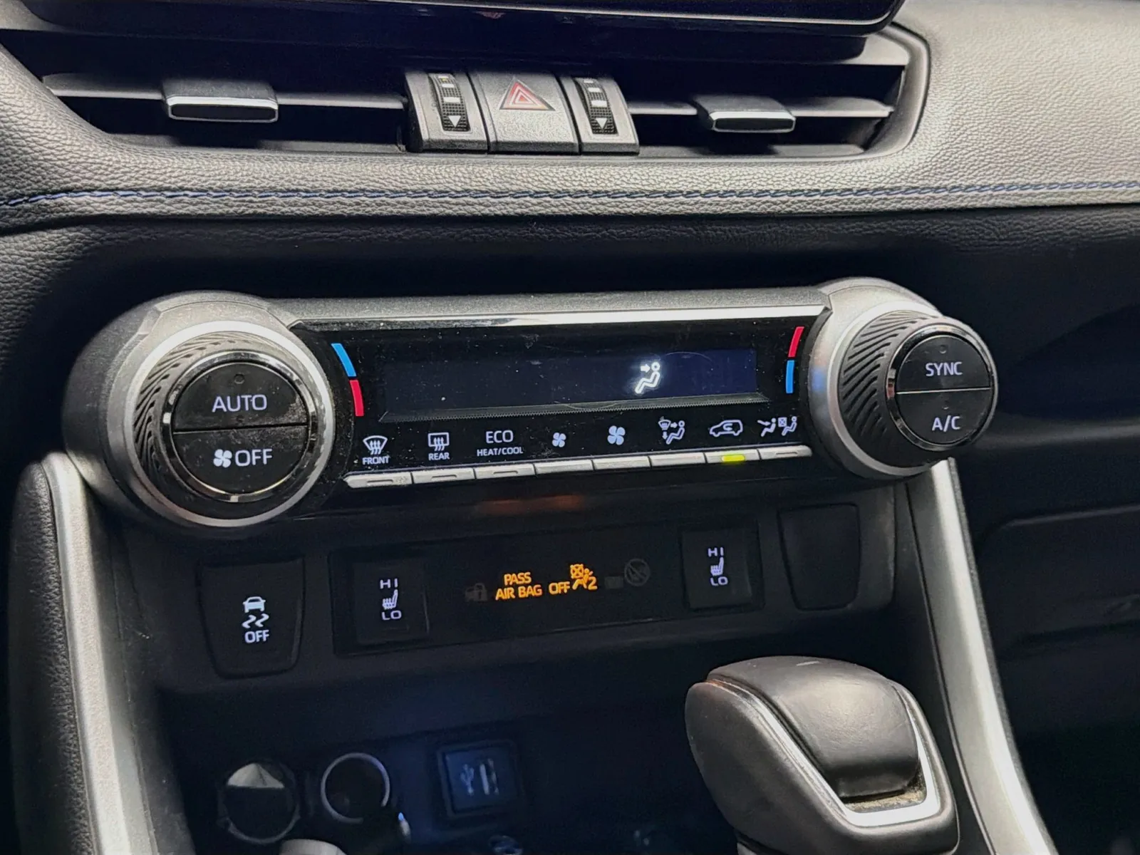 Toyota RAV4 photo 10
