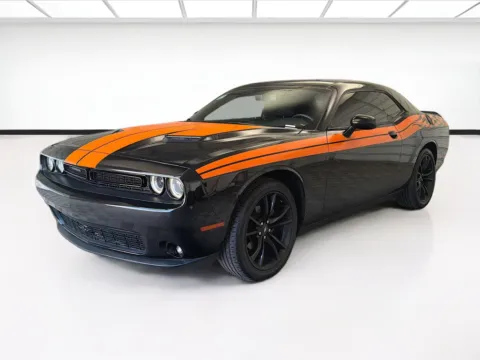 Black 2018 Dodge Challenger SXT for sale in Montclair, CA