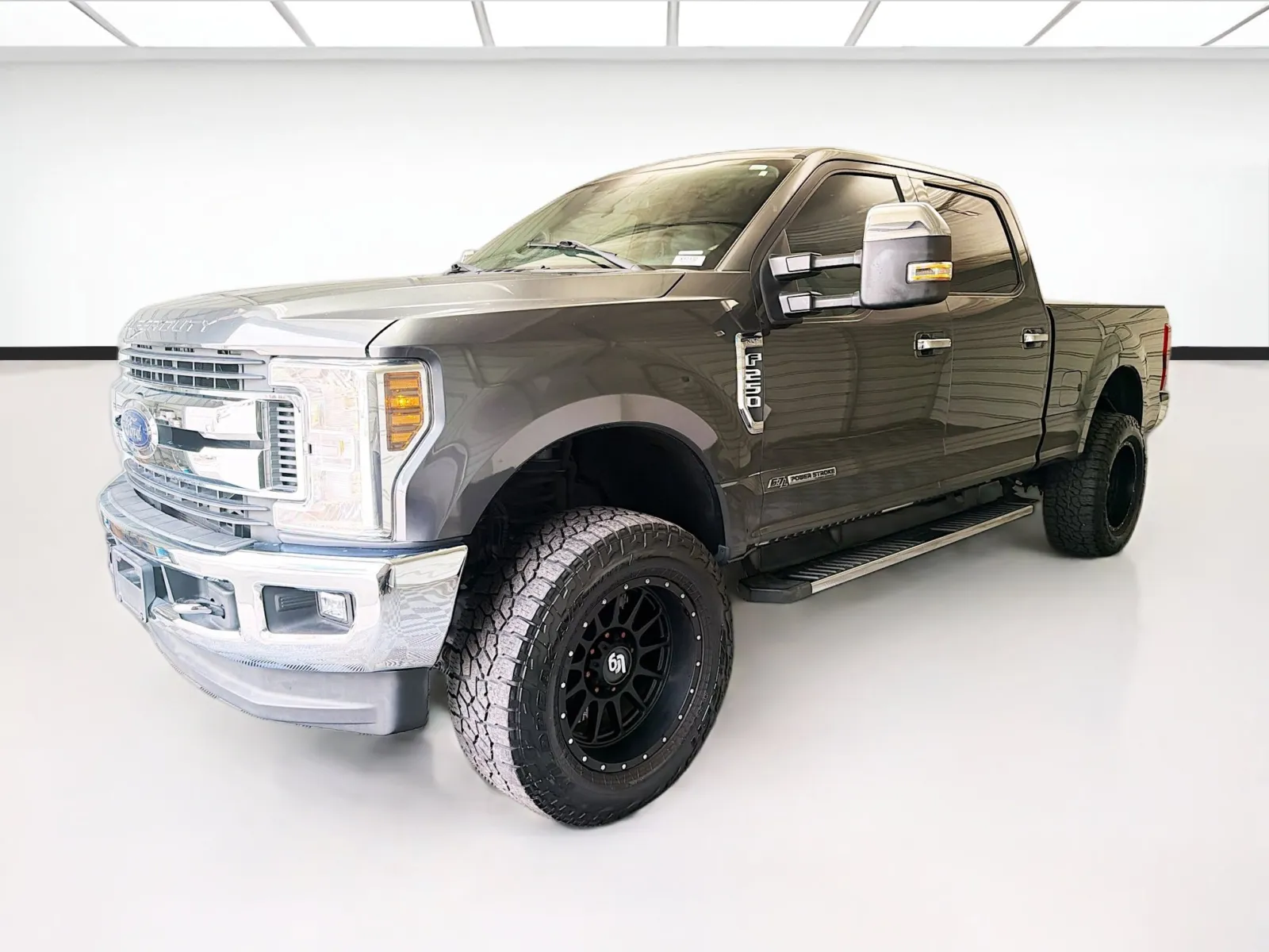 Gray 2018 Ford F-250SD XLT PREMIUM & FX4 OFF ROAD PACKAGE for sale in Montclair, CA