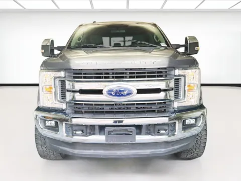 Photos of 2018 Ford F-250SD XLT PREMIUM & FX4 OFF ROAD PACKAGE for sale in Montclair, CA at STG Montclair