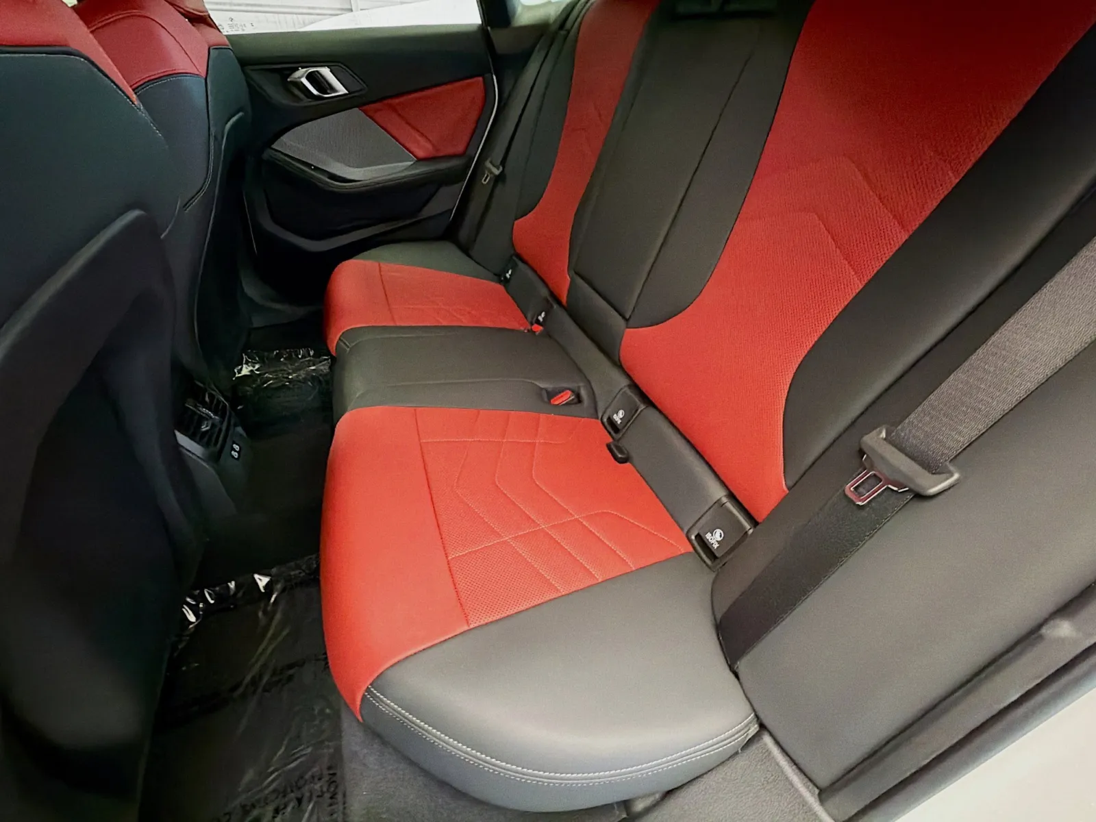 BMW 2 Series photo 13