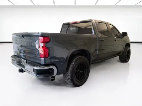 More photos of 2019 Chevrolet Silverado 1500 LT at STG Montclair, CA