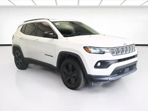 Another view of 2022 Jeep Compass Latitude for sale in Montclair, CA at STG Montclair