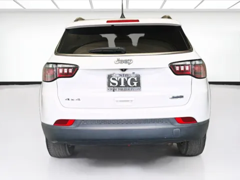 More photos of 2022 Jeep Compass Latitude at STG Montclair, CA