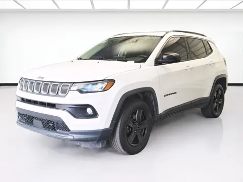 White 2022 Jeep Compass Latitude for sale in Montclair, CA