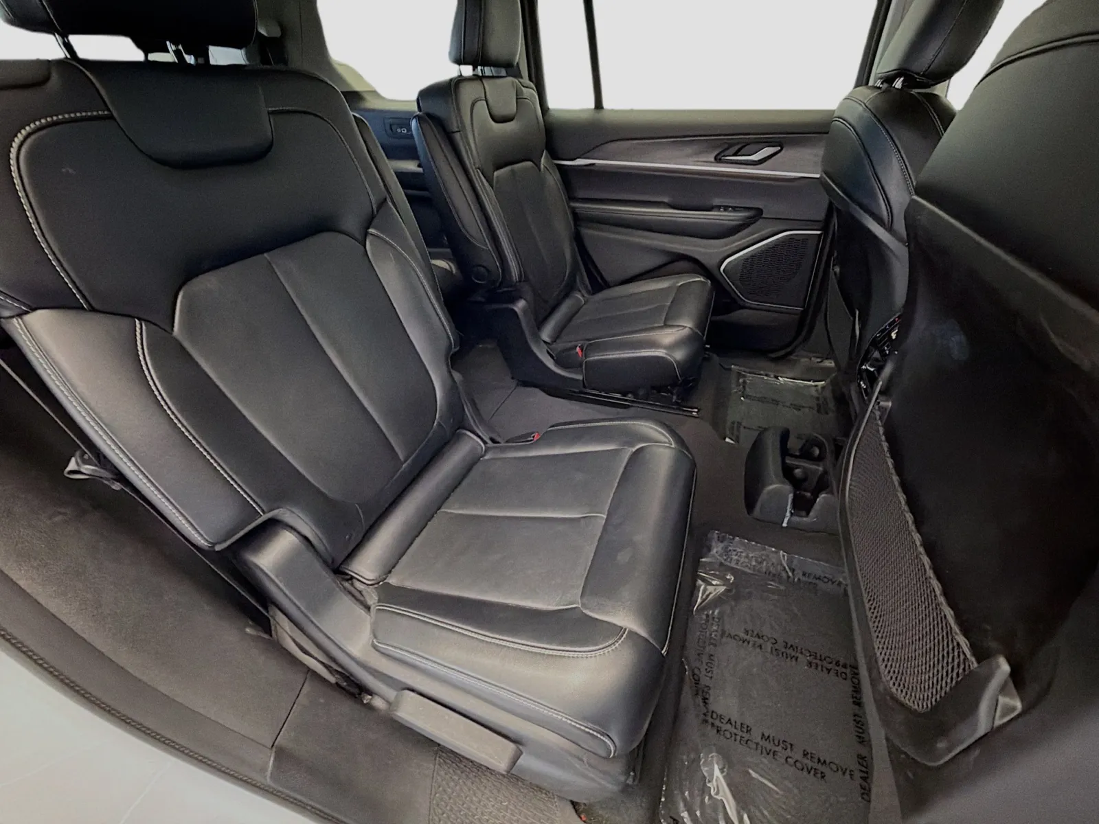 Jeep Grand Cherokee L photo 15
