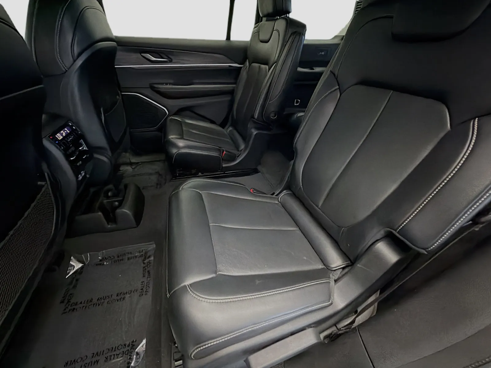 Jeep Grand Cherokee L photo 13