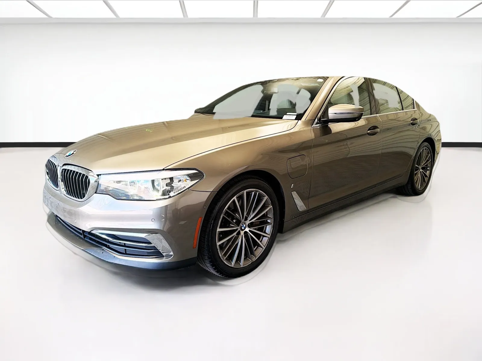 Gray 2019 BMW 5 Series 530e iPerformance w/Luxury Package for sale in Montclair, CA