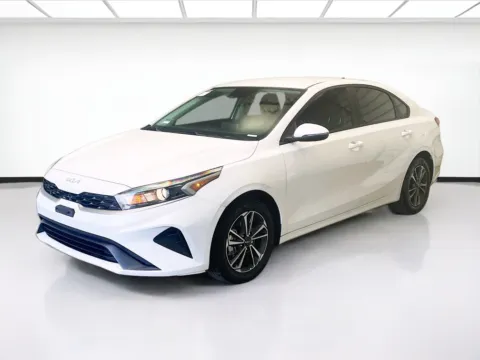 White 2024 Kia Forte LXS for sale in Montclair, CA