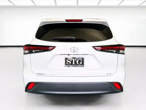 More photos of 2024 Toyota Highlander XLE at STG Montclair, CA