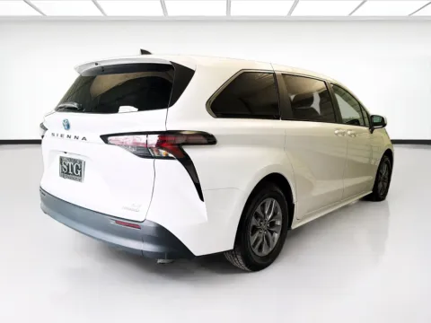More photos of 2024 Toyota Sienna LE 8 Passenger at STG Montclair, CA