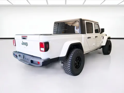 More photos of 2022 Jeep Gladiator Sport at STG Montclair, CA