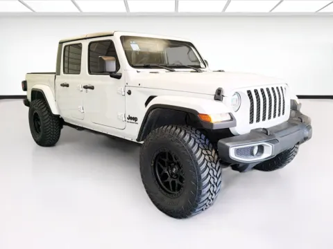 Another view of 2022 Jeep Gladiator Sport for sale in Montclair, CA at STG Montclair