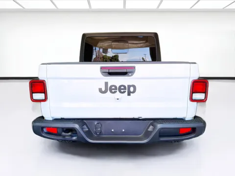 More photos of 2022 Jeep Gladiator Sport at STG Montclair, CA
