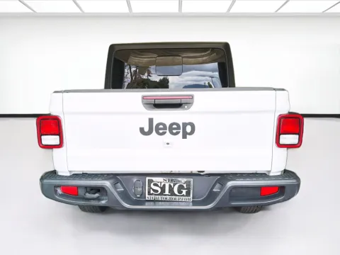 More photos of 2022 Jeep Gladiator Sport at STG Montclair, CA