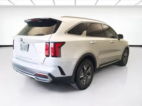 More photos of 2021 Kia Sorento Hybrid S at STG Montclair, CA