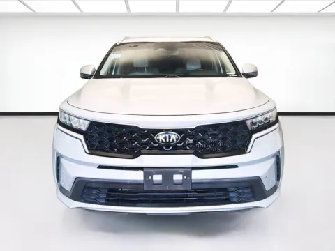 Photos of 2021 Kia Sorento Hybrid S for sale in Montclair, CA at STG Montclair