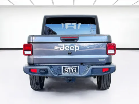 More photos of 2023 Jeep Gladiator Overland at STG Montclair, CA