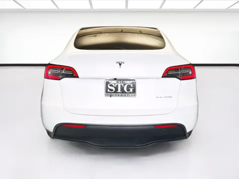 More photos of 2022 Tesla Model Y Long Range at STG Montclair, CA