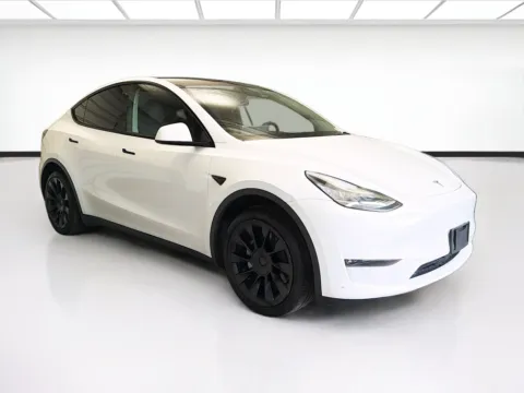 Another view of 2022 Tesla Model Y Long Range for sale in Montclair, CA at STG Montclair