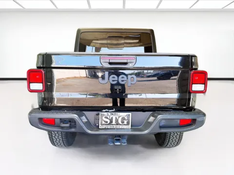 More photos of 2021 Jeep Gladiator Sport California Edition at STG Montclair, CA