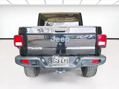 More photos of 2021 Jeep Gladiator Sport California Edition at STG Montclair, CA