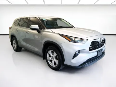 Another view of 2022 Toyota Highlander LE for sale in Montclair, CA at STG Montclair