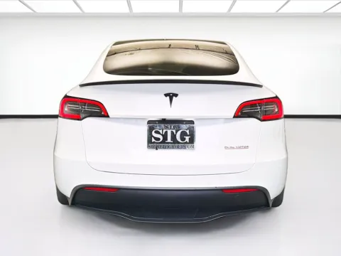 More photos of 2022 Tesla Model Y Performance at STG Montclair, CA