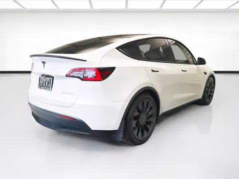 More photos of 2022 Tesla Model Y Performance at STG Montclair, CA