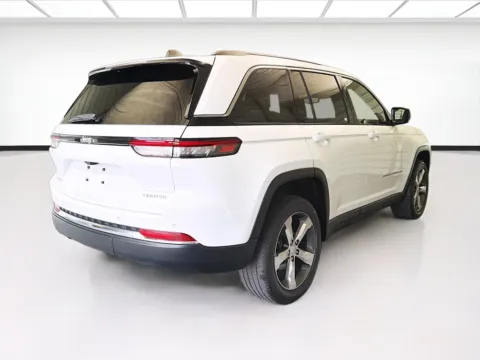 More photos of 2022 Jeep Grand Cherokee Limited at STG Montclair, CA