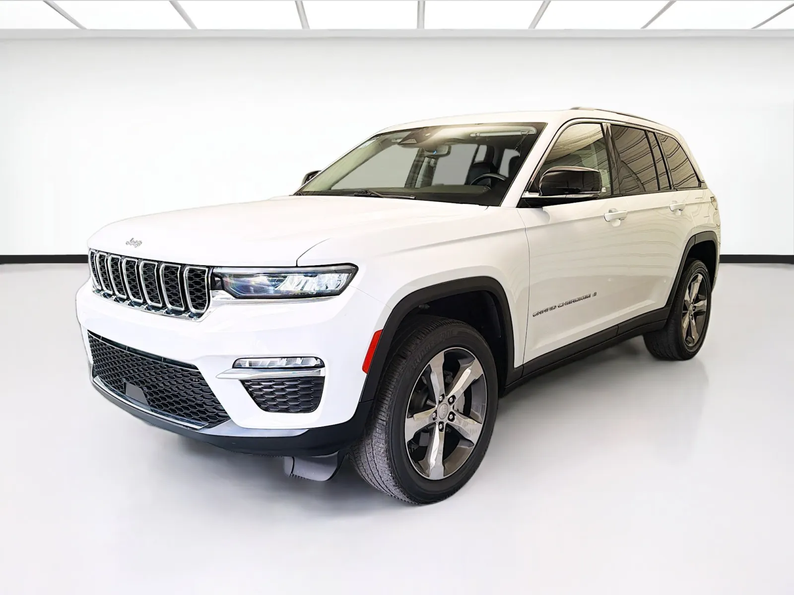 2022 Jeep Grand Cherokee Limited 4x4's photo