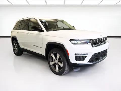 Another view of 2022 Jeep Grand Cherokee Limited for sale in Montclair, CA at STG Montclair