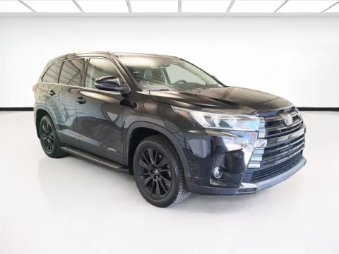 Another view of 2019 Toyota Highlander SE for sale in Montclair, CA at STG Montclair