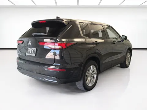 More photos of 2024 Mitsubishi Outlander ES at STG Montclair, CA