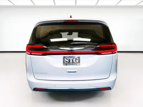 More photos of 2023 Chrysler Pacifica Touring L at STG Montclair, CA