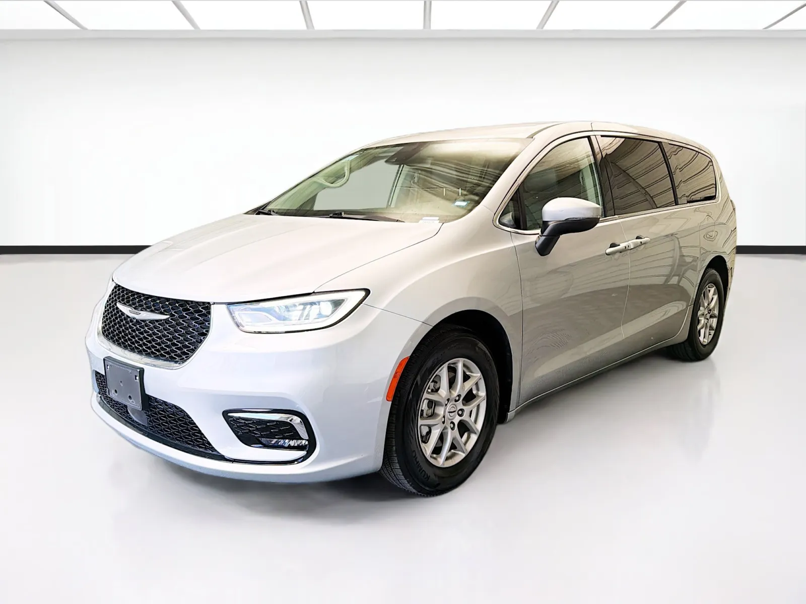 Silver 2023 Chrysler Pacifica Touring L for sale in Montclair, CA