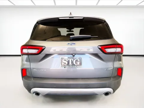 More photos of 2023 Ford Escape Hybrid Active at STG Montclair, CA