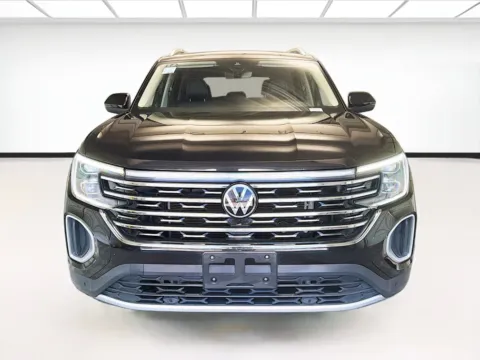 Photos of 2025 Volkswagen Atlas 2.0T SEL for sale in Montclair, CA at STG Montclair