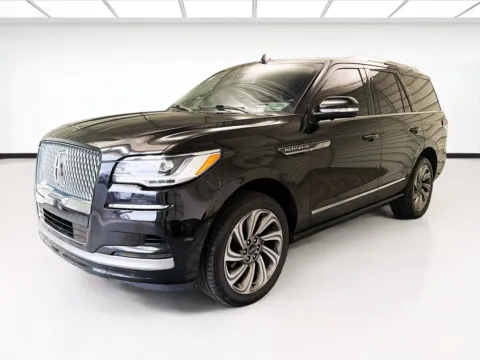 Black 2022 Lincoln Navigator Reserve for sale in Montclair, CA
