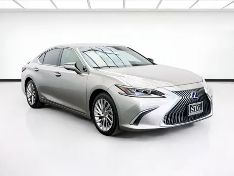 Another view of 2021 Lexus ES 300h Luxury for sale in Montclair, CA at STG Montclair
