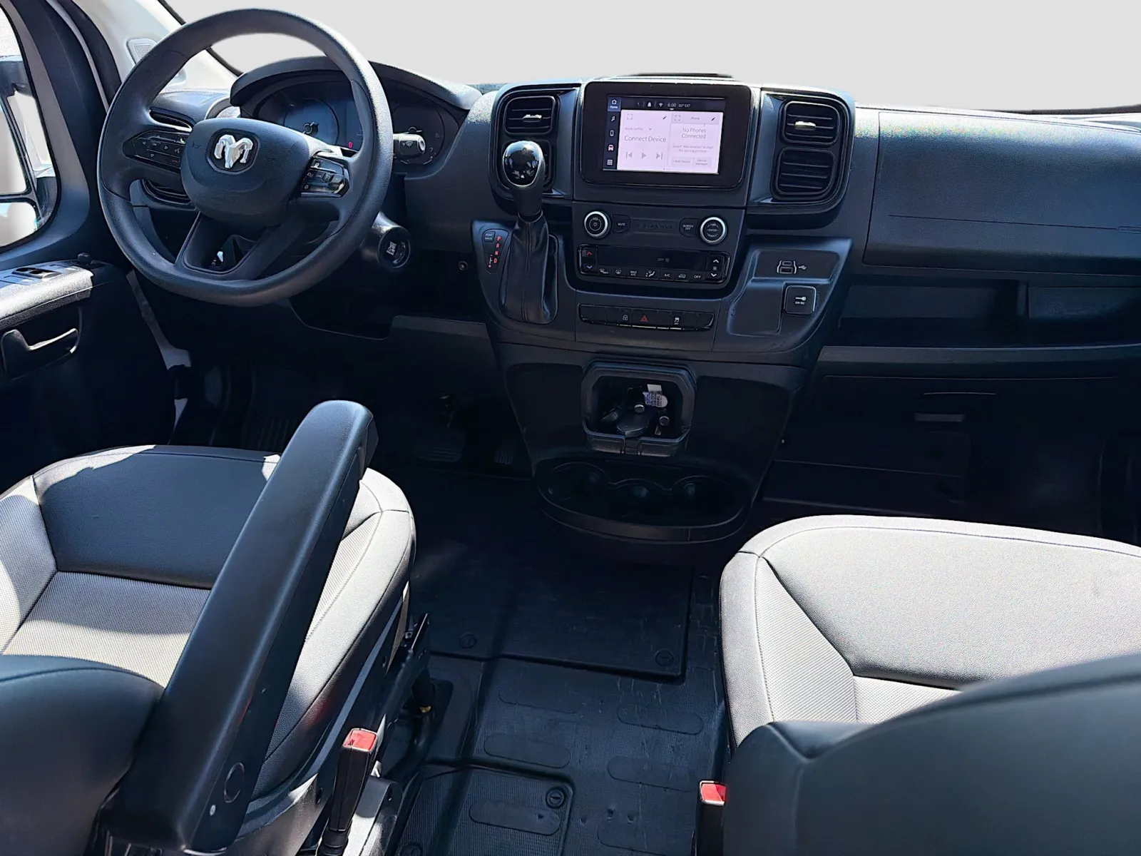 Ram ProMaster 2500 photo 11